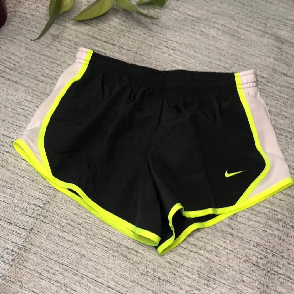 COPY - COPY - New Nike Dri-Fit Tempo Size Small